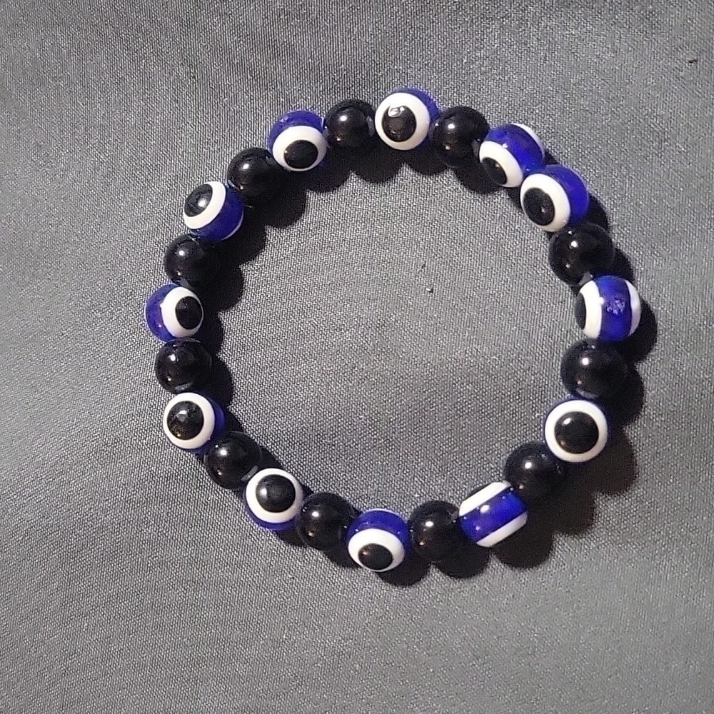 Women's jewelry bracelets